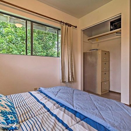 Peaceful Abode With Deck, 13 Mi To Black Sand Beach! Naalehu Exterior foto
