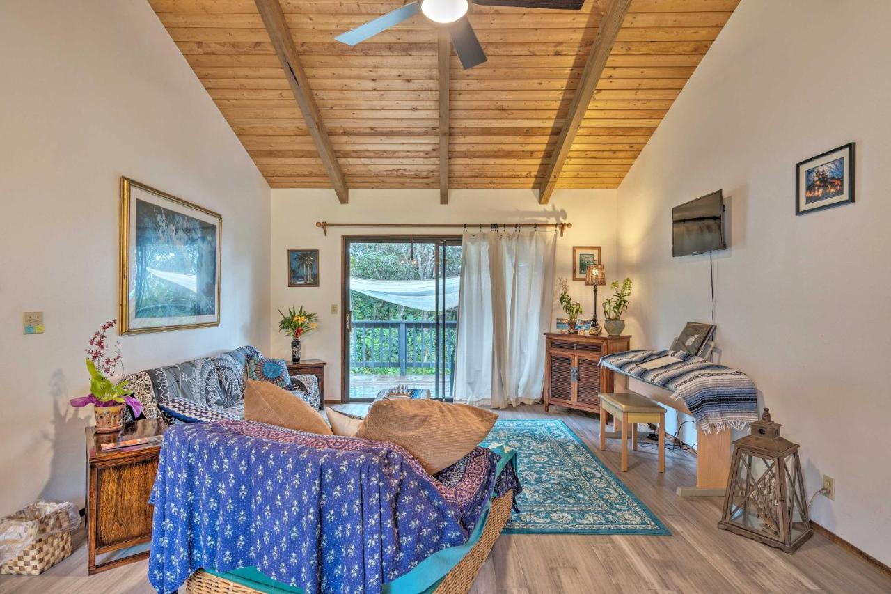 Peaceful Abode With Deck, 13 Mi To Black Sand Beach! Naalehu Exterior foto