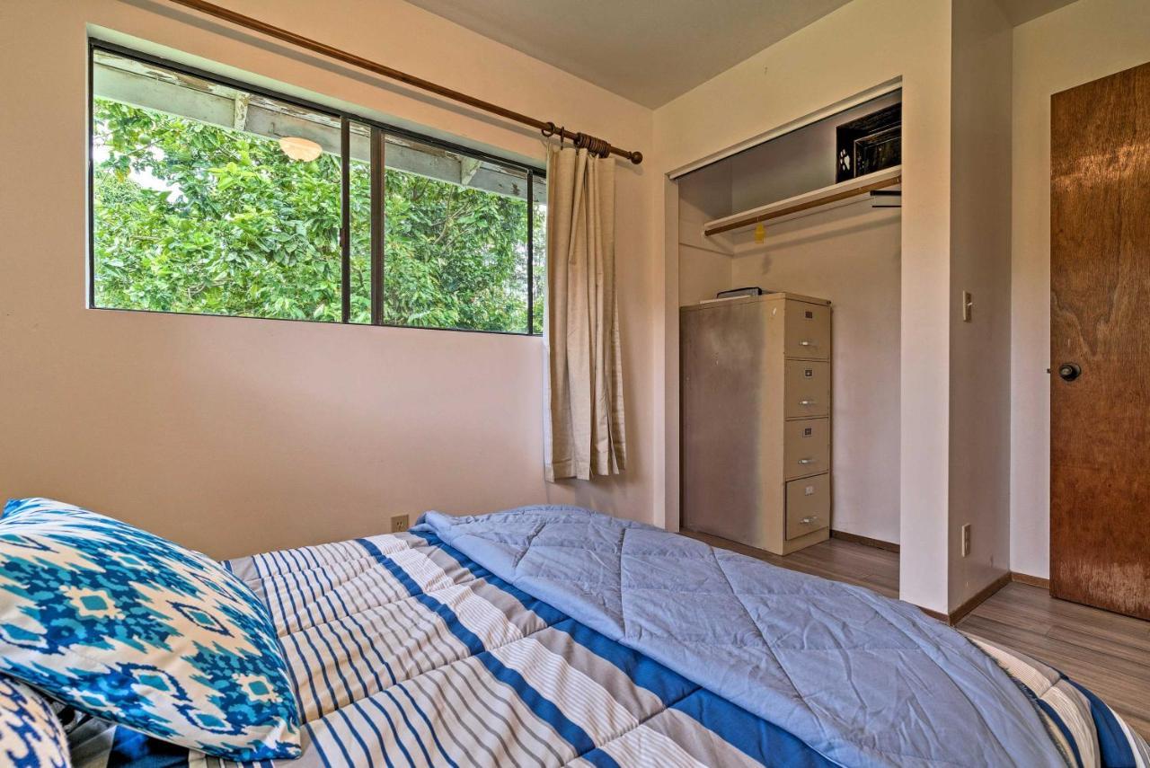 Peaceful Abode With Deck, 13 Mi To Black Sand Beach! Naalehu Exterior foto